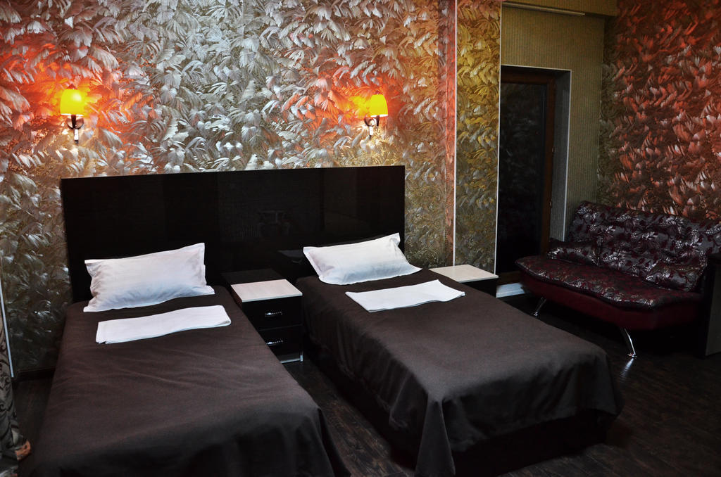 Voyage Hotel Bishkek Habitación foto