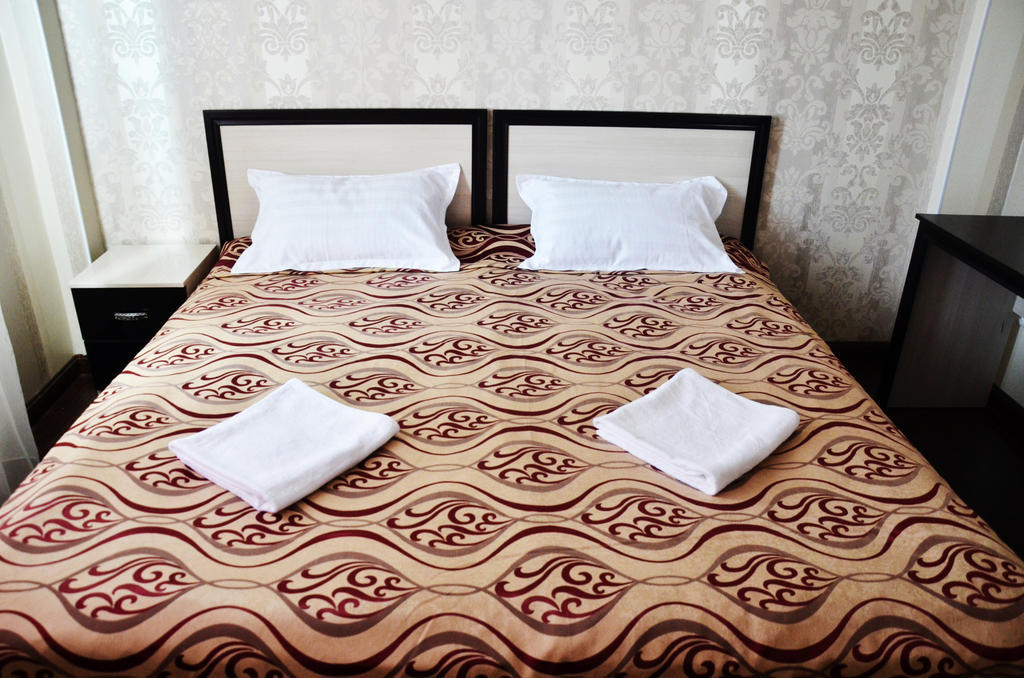 Voyage Hotel Bishkek Habitación foto